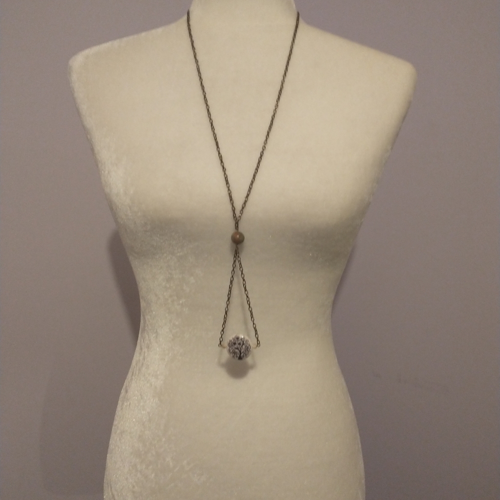 Necklace - Picture 5 of 9